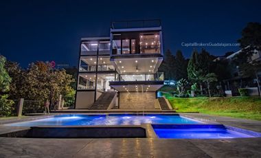 Casa de Lujo en Venta El Palomar zona sur Alberca Lujo