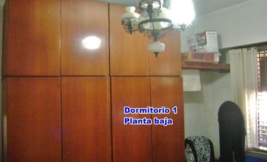 Casa con Departamento en venta en Ezpeleta Este