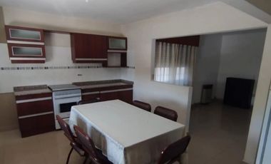 Casa con Departamento en venta en Ezpeleta Este