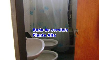 Casa con Departamento en venta en Ezpeleta Este