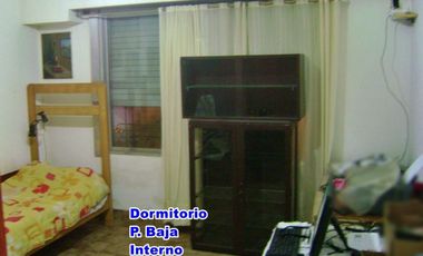 Casa con Departamento en venta en Ezpeleta Este