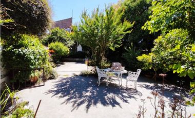 Chalet con excelente ubicación en Barrio Caisamar