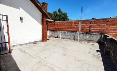 Chalet con excelente ubicación en Barrio Caisamar