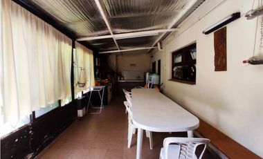 Chalet con excelente ubicación en Barrio Caisamar