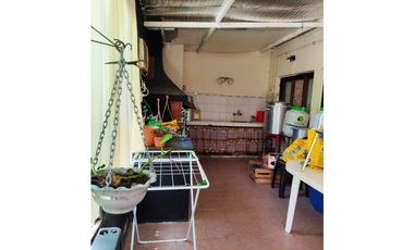 Chalet con excelente ubicación en Barrio Caisamar