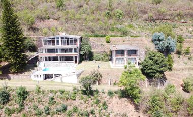 Terreno en Venta en Tenancingo con dos casas, hermosa Vista, ideal para cabañas