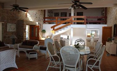 HERMOSA RESIDENCIA PARA GOZAR AL MÁXIMO EL LAGO DE TEQUESQUITENGO