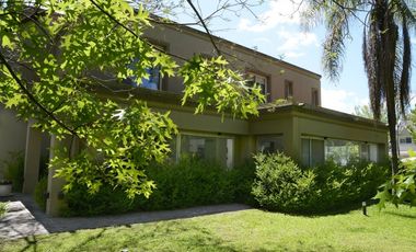 Espectacular CASA Boat Center