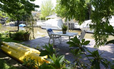 Espectacular CASA Boat Center