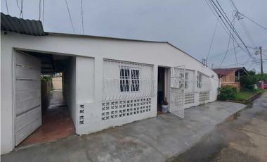 CASA CON 5 APARTAMENTOS PARA ARRENDAMIENTO EN CHANIS