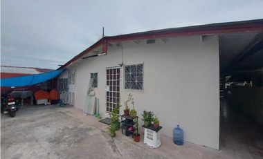 CASA CON 5 APARTAMENTOS PARA ARRENDAMIENTO EN CHANIS