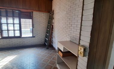VENTA CASA TIPO PH 3 AMBIENTES CON QUINCHO
