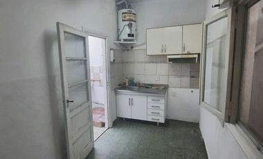 VENTA CASA TIPO PH 3 AMBIENTES CON QUINCHO
