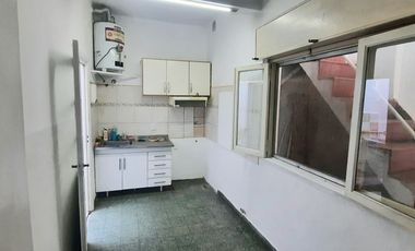 VENTA CASA TIPO PH 3 AMBIENTES CON QUINCHO