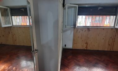 VENTA CASA TIPO PH 3 AMBIENTES CON QUINCHO