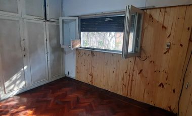 VENTA CASA TIPO PH 3 AMBIENTES CON QUINCHO