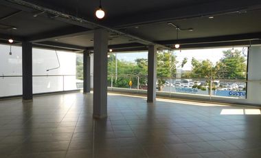 edificio en arriendo en crespo. Cod A86309