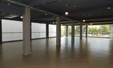 edificio en arriendo en crespo. Cod A86309