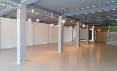 edificio en arriendo en crespo. Cod A86309