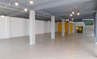 edificio en arriendo en crespo. Cod A86309