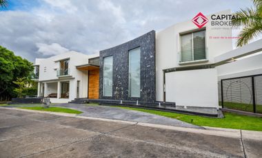 Casa en Venta  en Puerta de Hierro Lujo Moderna