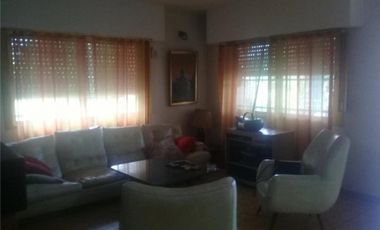 OPORTUNIDAD UNICA!! EXC. CHALET EN PADUA SUR A 10 CDS DEL CENTRO, 200M2 LOTE DE 12 X 62 , 6 AMB