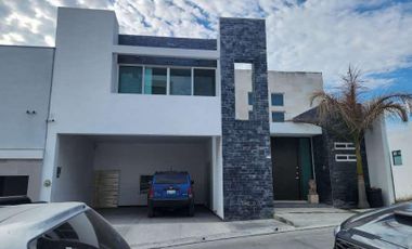 Casa en Venta en Los Olivos  Residencial,  Zona Carretera Nacional (LJGC)