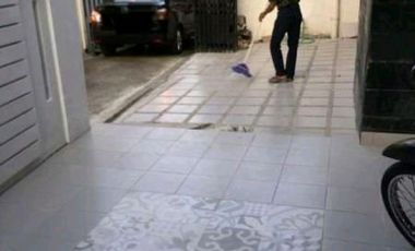 Sewa Rumah 2 lantai, Tebet Barat Dalam, 750 m Patung Pancoran & Tol