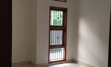 Sewa Rumah 2 lantai, Tebet Barat Dalam, 750 m Patung Pancoran & Tol