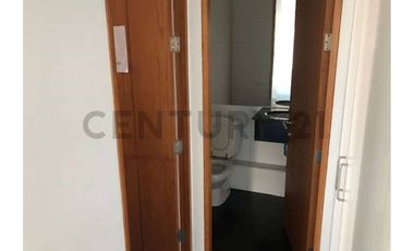 HERMOSA OFICINA EN PLENO SECTOR DE SAN DAMIAN