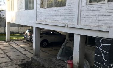CASA EN VENTA EN LOMAS DE BEZARES