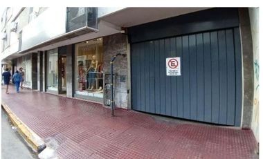 VENTA DE COCHERA A METROS DEL PATIO OLMOS