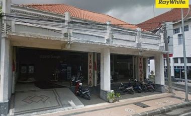 Dijual/Disewakan Rumah/Kantor Hook Pusat Kota di Jl Veteran, Surabaya