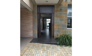 Espectacular casa en arriendo en el Retiro