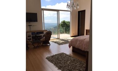 Espectacular casa en arriendo en el Retiro