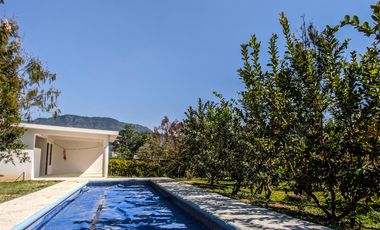 CASA EN VENTA EN ZUMPAHUACAN CON ARBOLES FRUTALES Y ALBERCA