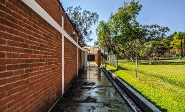 CASA EN VENTA EN ZUMPAHUACAN CON ARBOLES FRUTALES Y ALBERCA