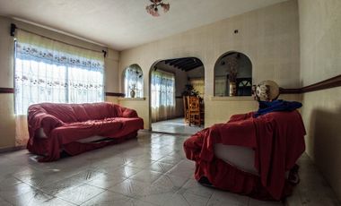 CASA EN VENTA EN ZUMPAHUACAN CON ARBOLES FRUTALES Y ALBERCA