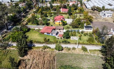 CASA EN VENTA EN ZUMPAHUACAN CON ARBOLES FRUTALES Y ALBERCA