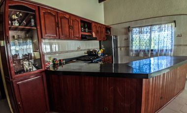 CASA EN VENTA EN ZUMPAHUACAN CON ARBOLES FRUTALES Y ALBERCA