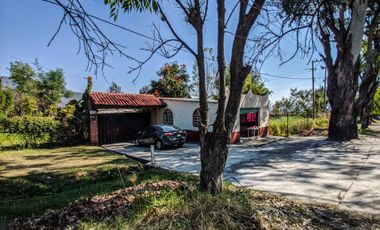 CASA EN VENTA EN ZUMPAHUACAN CON ARBOLES FRUTALES Y ALBERCA