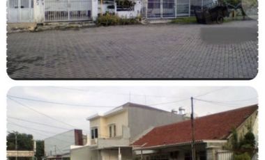 Rumah Jalan Raya Klampis Semolo Timur Surabaya