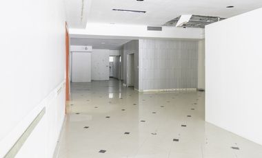 SE ALQUILA LOCAL CALLE 50 >>205mt2<<