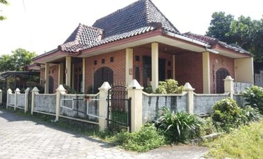 Rumah Sleman Siap Huni di Jalan Kaliurang km 9: Apik Banget