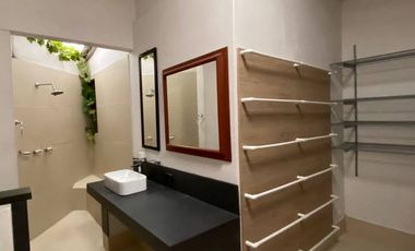 CASA EN ARRIENDO UBICADA EN ENVIGADO SECTOR LOMA DEL ATRAVESADO