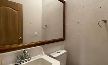 CASA EN ARRIENDO UBICADA EN ENVIGADO SECTOR LOMA DEL ATRAVESADO