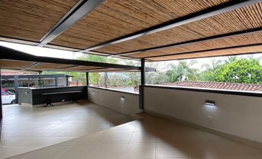 CASA EN ARRIENDO UBICADA EN ENVIGADO SECTOR LOMA DEL ATRAVESADO