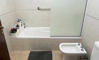 CASA VENTA LESSER ROTONDA CASTELLANOS 3 DORM
