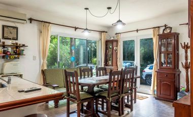 CASA VENTA LESSER ROTONDA CASTELLANOS 3 DORM