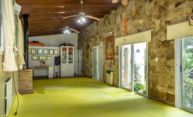 CASA VENTA LESSER ROTONDA CASTELLANOS 3 DORM